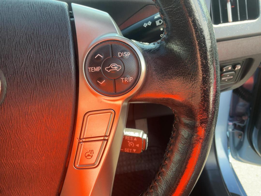 Photo '27' of Toyota Prius