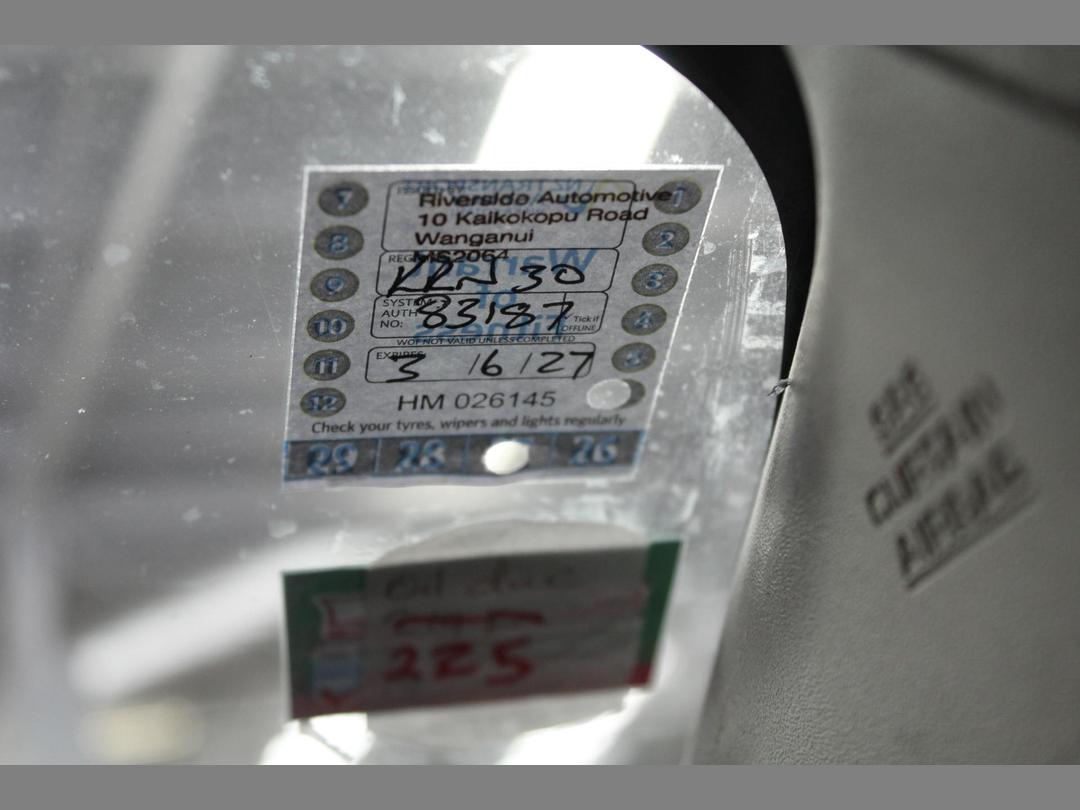 Photo '17' of Toyota Prius Photo '17' of Toyota Prius