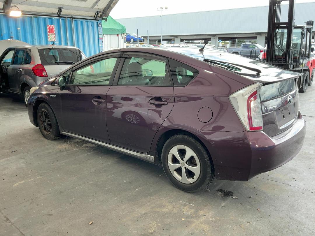 Photo '10' of Toyota Prius