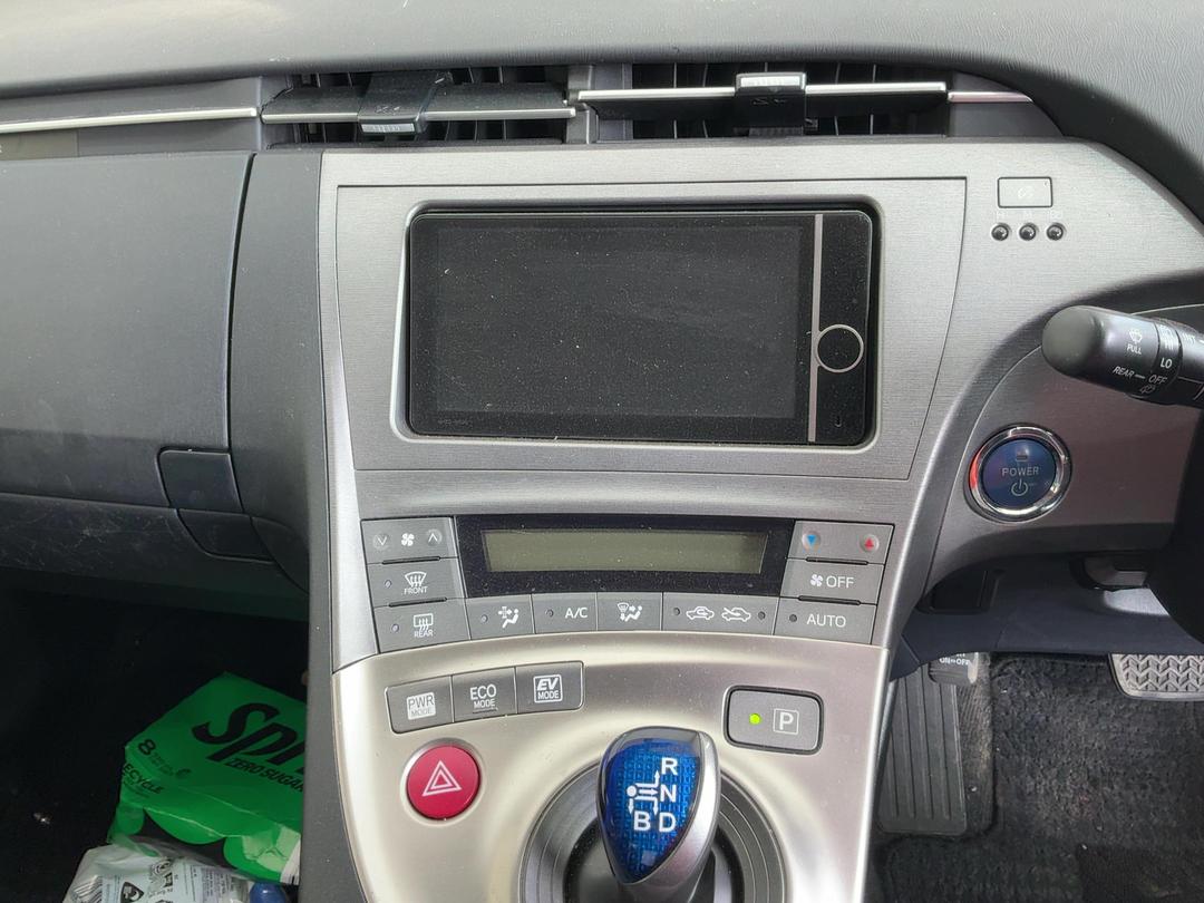 Photo '24' of Toyota Prius