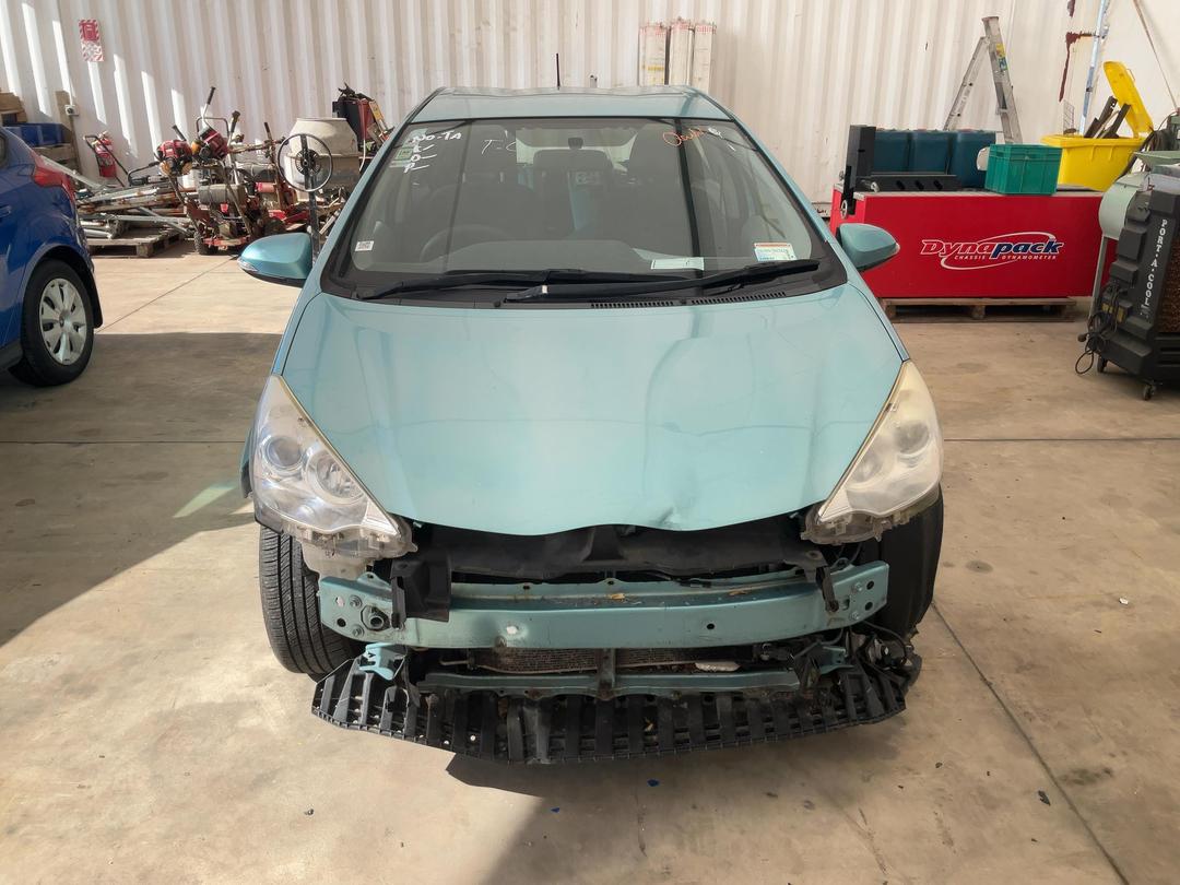 Photo '2' of Toyota Prius C