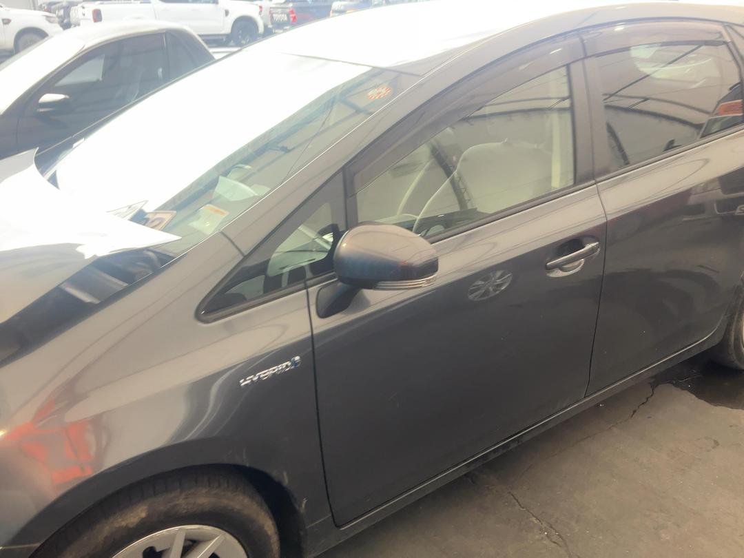 Photo '8' of Toyota Prius V Prius Alpha Photo '8' of Toyota Prius V Prius Alpha