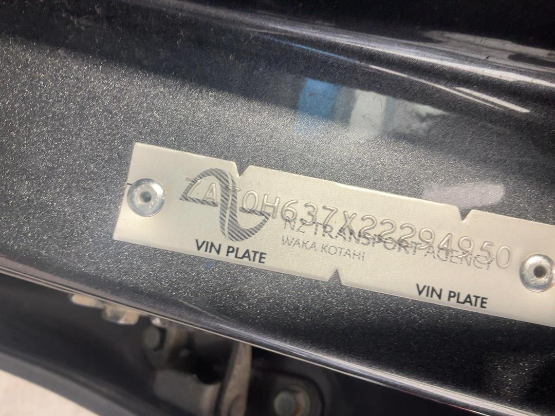 Photo '18' of Toyota Prius V Prius Alpha Photo '18' of Toyota Prius V Prius Alpha