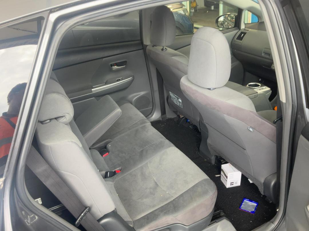 Photo '24' of Toyota Prius V Prius Alpha Photo '24' of Toyota Prius V Prius Alpha