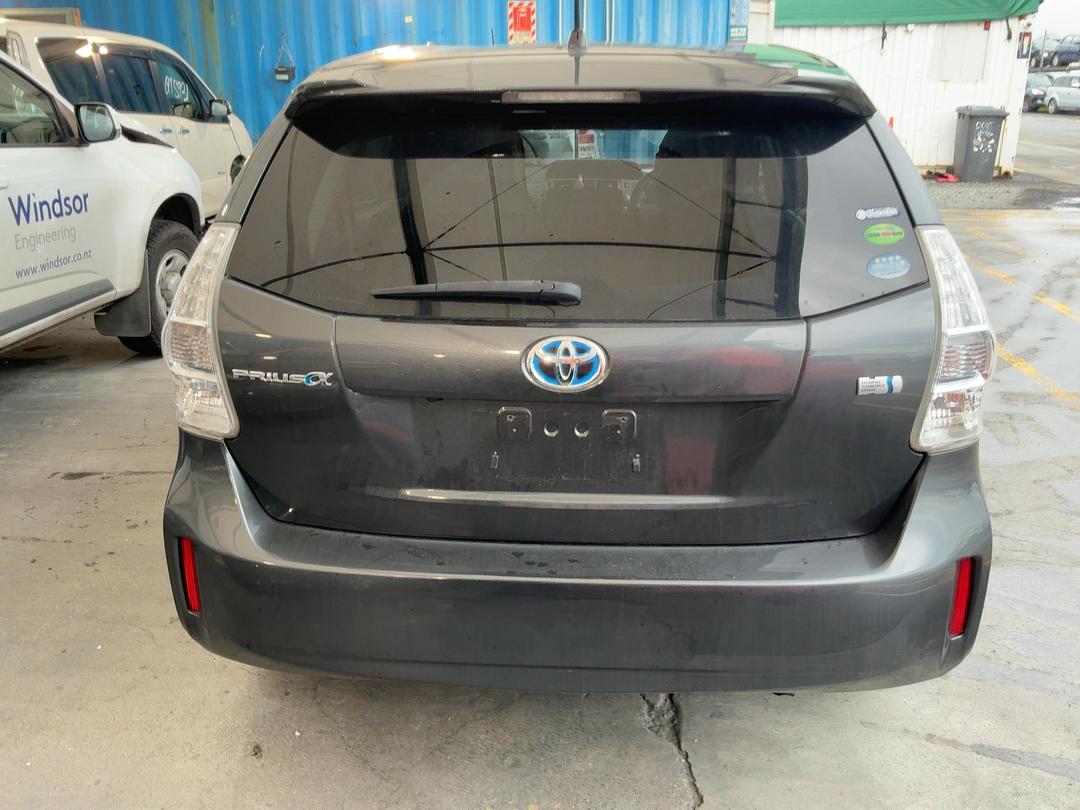 Photo '15' of Toyota Prius V Prius Alpha Photo '15' of Toyota Prius V Prius Alpha
