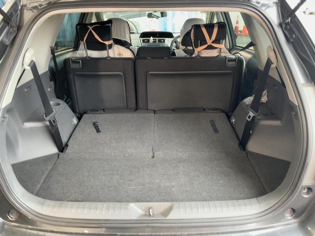 Photo '16' of Toyota Prius V Prius Alpha Photo '16' of Toyota Prius V Prius Alpha
