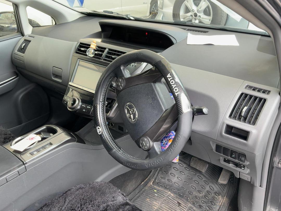 Photo '21' of Toyota Prius V Prius Alpha Photo '21' of Toyota Prius V Prius Alpha