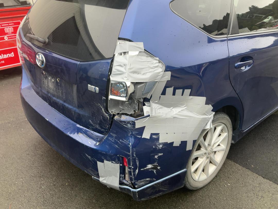 Photo '9' of Toyota Prius V Prius Alpha Photo '9' of Toyota Prius V Prius Alpha