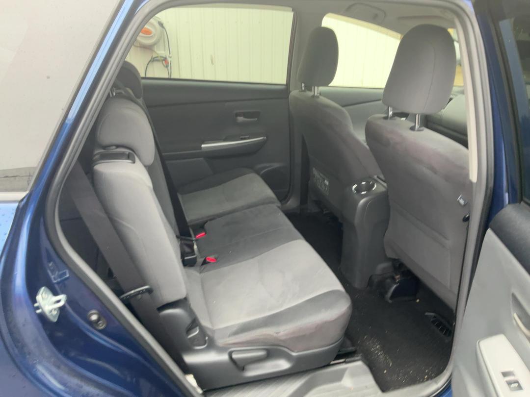 Photo '15' of Toyota Prius V Prius Alpha Photo '15' of Toyota Prius V Prius Alpha