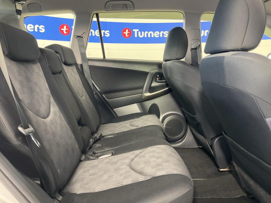 Photo '20' of Toyota Rav4