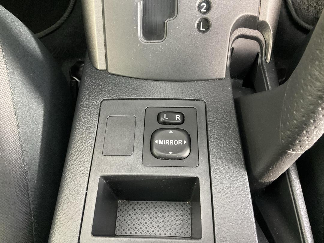 Photo '28' of Toyota Rav4