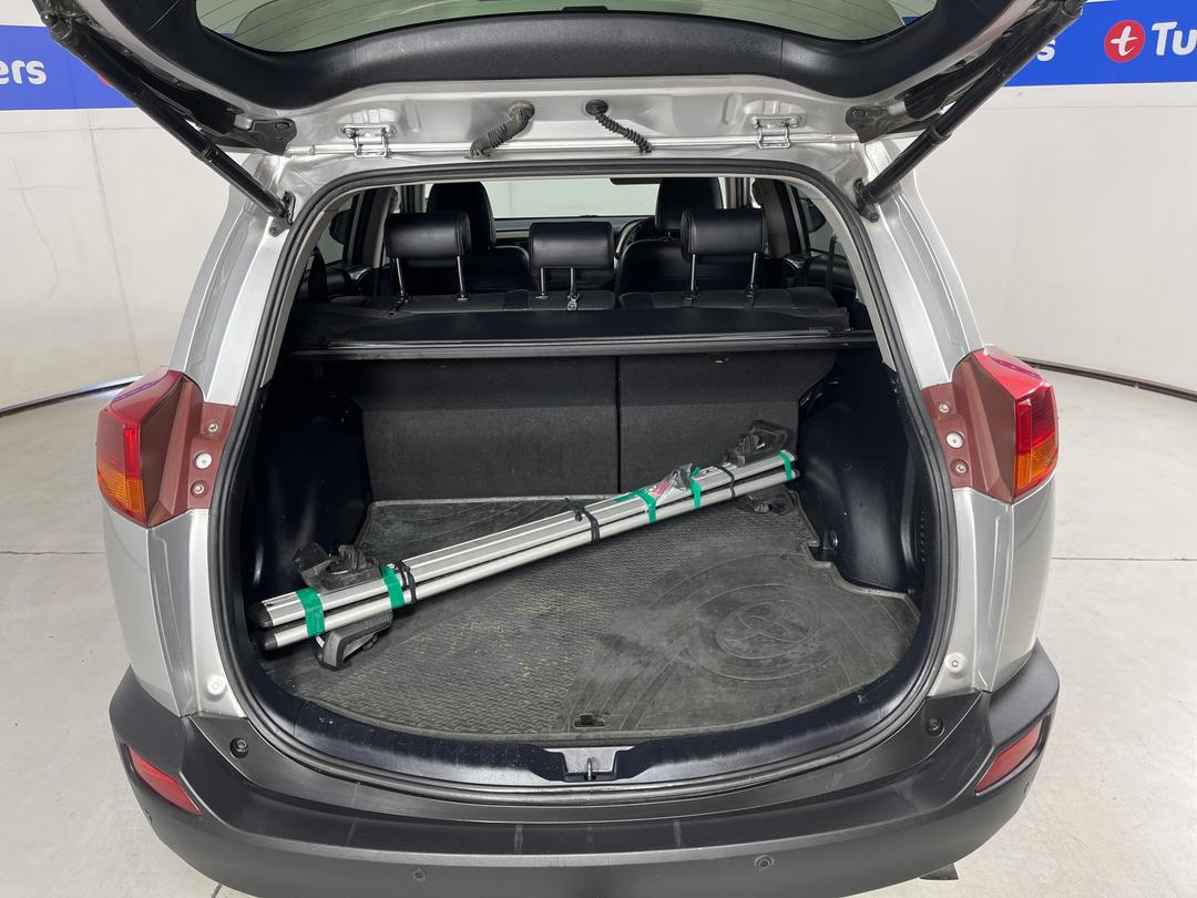 Photo '14' of Toyota Rav4