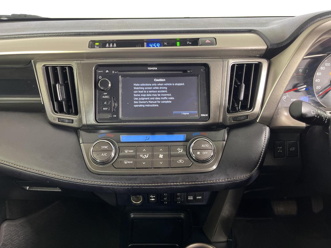 Photo '18' of Toyota Rav4