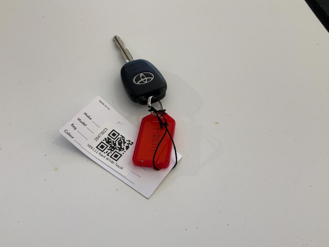 Photo '16' of Toyota Rav4 GX SUV Photo '16' of Toyota Rav4 GX SUV