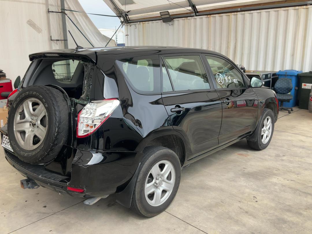 Photo '8' of Toyota Rav4 5A Photo '8' of Toyota Rav4 5A
