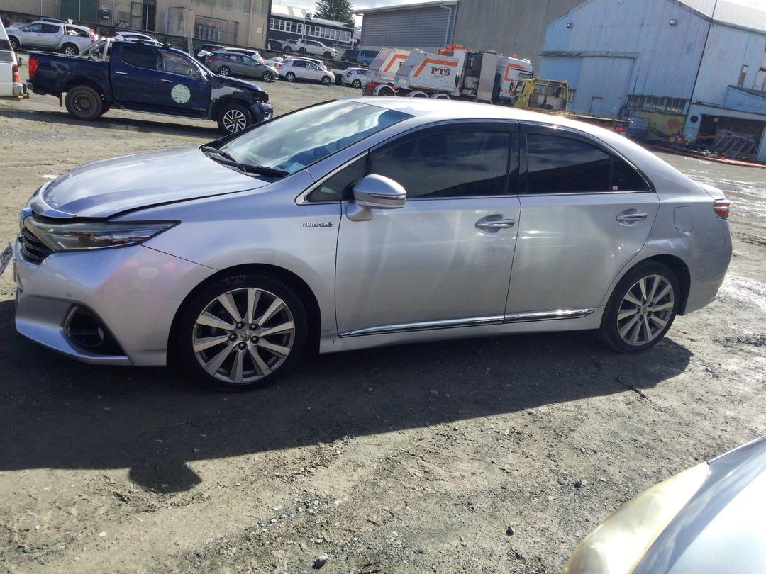 Photo '4' of Toyota SAI