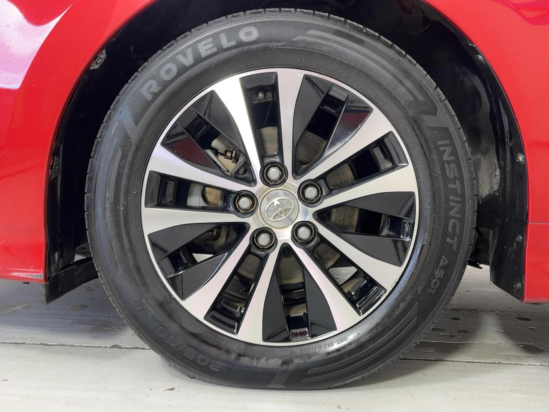 Photo '10' of Toyota SAI