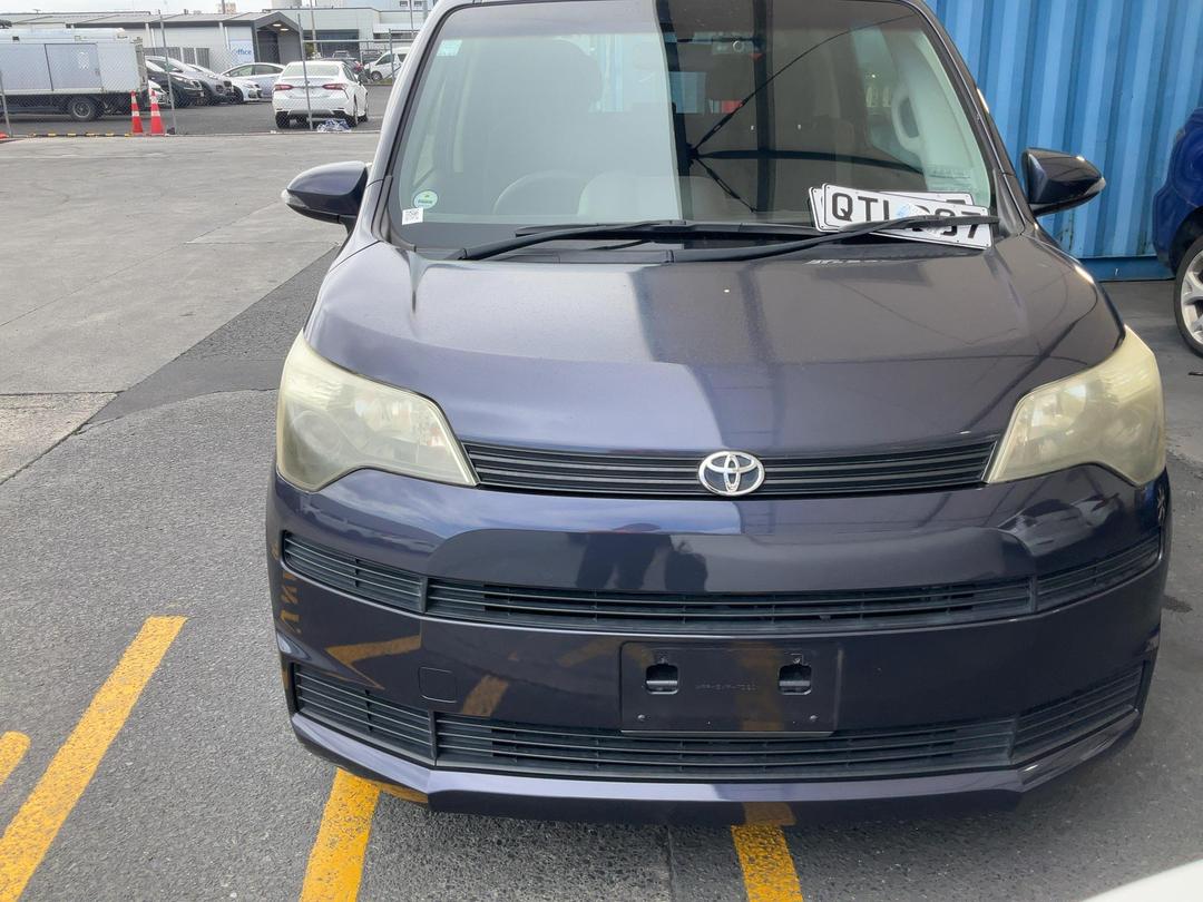 Photo '2' of Toyota Spade Photo '2' of Toyota Spade