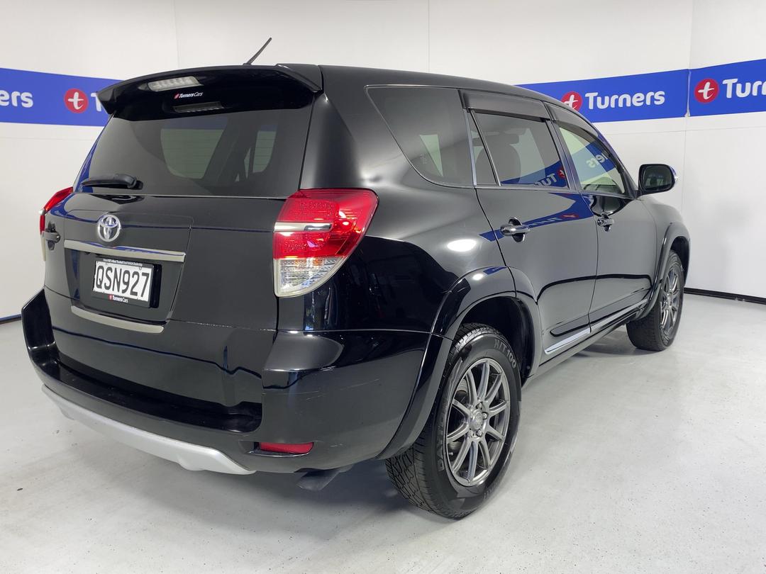 Photo '7' of Toyota Vanguard