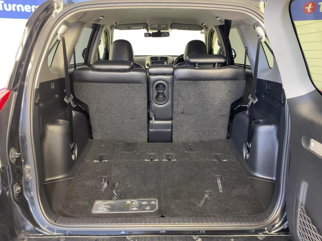 Photo '14' of Toyota Vanguard