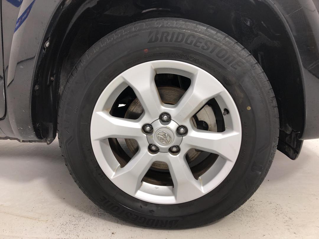 Photo '9' of Toyota Vanguard