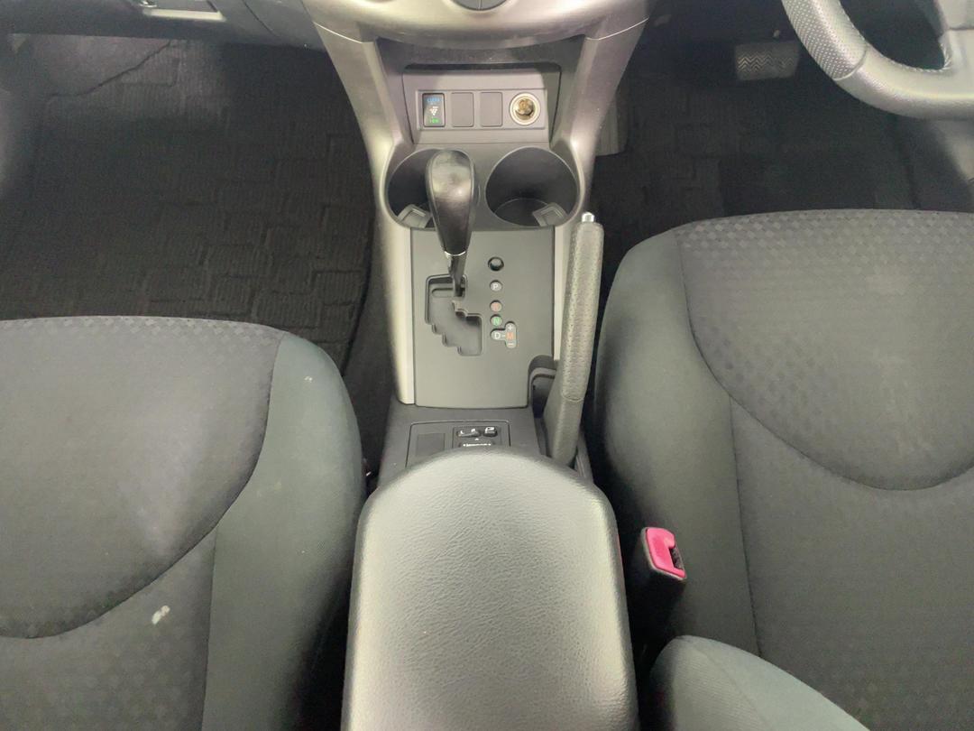 Photo '18' of Toyota Vanguard