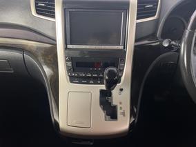 Photo '18' of Toyota Vellfire