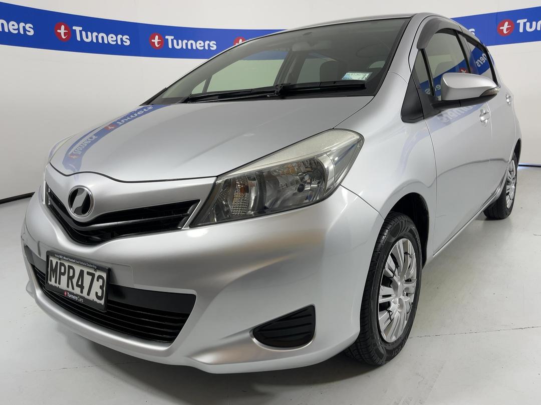 Photo '4' of Toyota Vitz