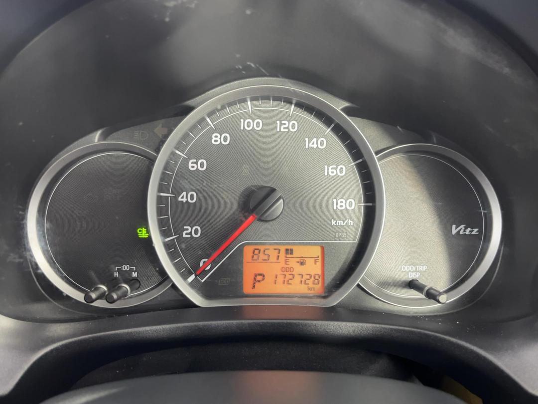 Photo '21' of Toyota Vitz