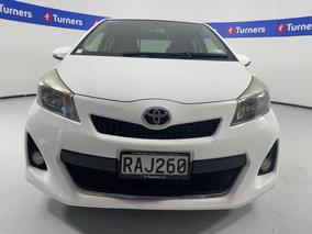 Photo '2' of Toyota Vitz