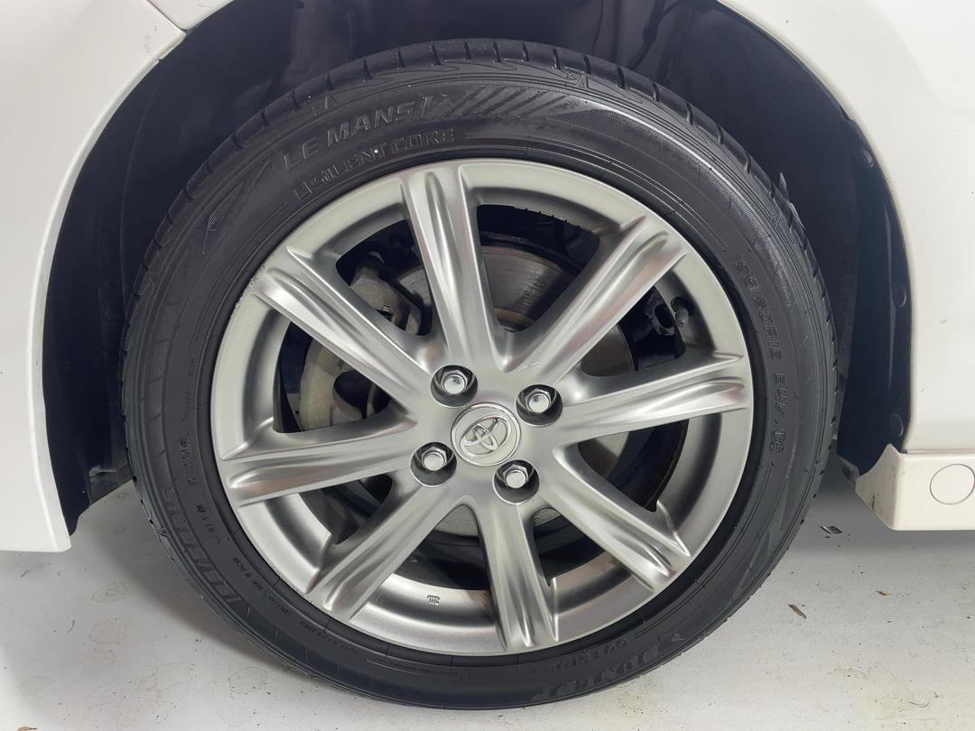 Photo '10' of Toyota Vitz