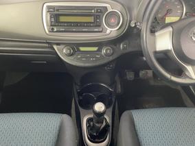 Photo '18' of Toyota Vitz