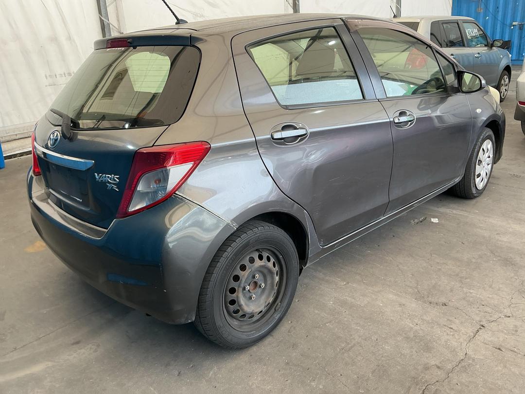 Photo '5' of Toyota Yaris YR