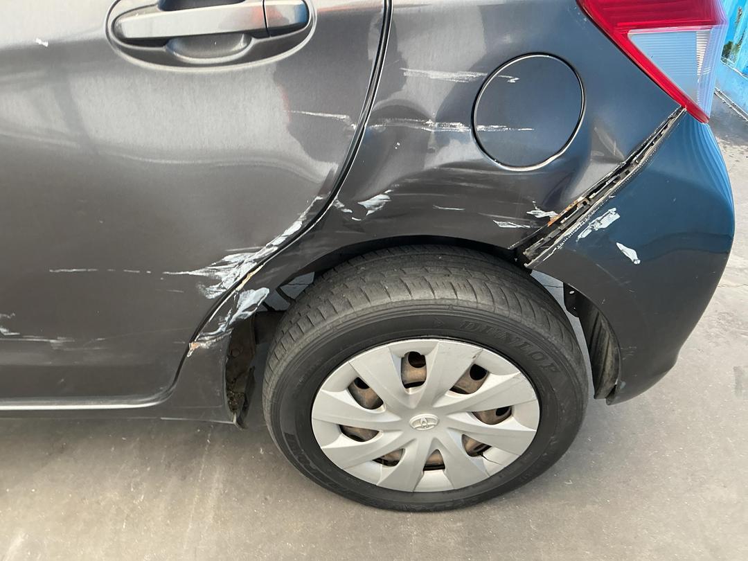 Photo '16' of Toyota Yaris YR