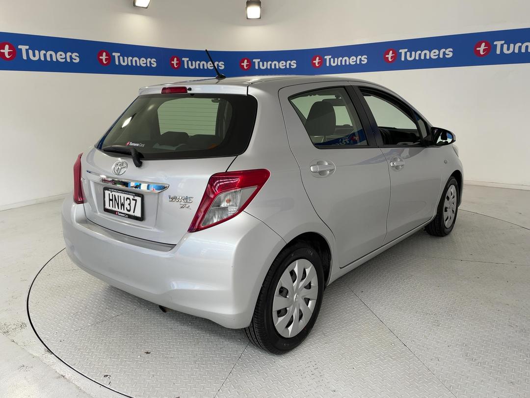 Photo '7' of Toyota Yaris