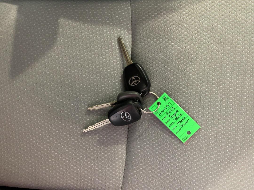 Photo '22' of Toyota Yaris