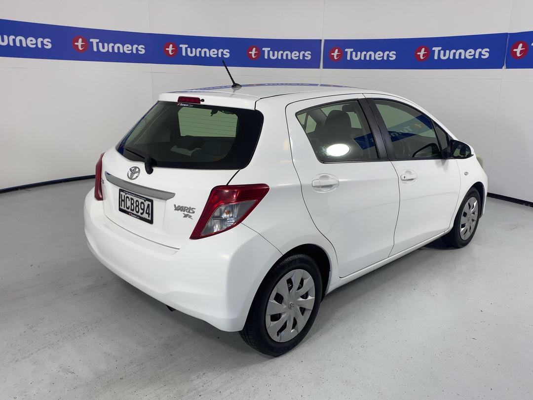 Photo '7' of Toyota Yaris