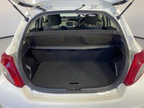 Photo '14' of Toyota Yaris