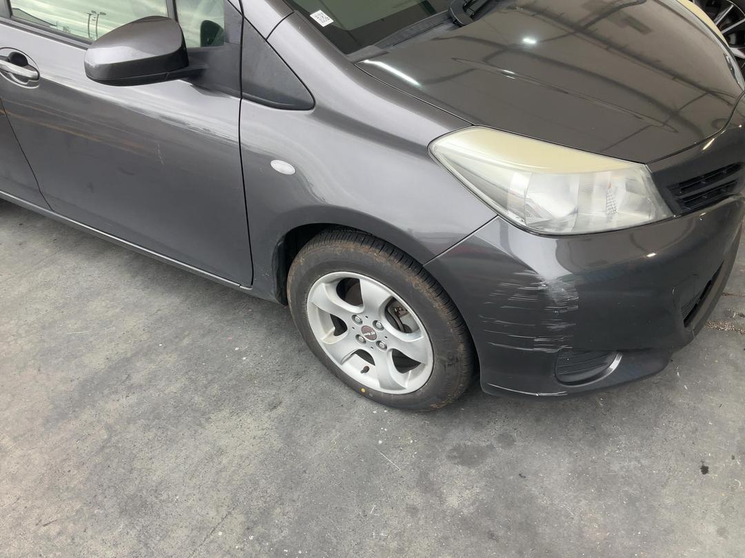 Photo '2' of Toyota Yaris YR Photo '2' of Toyota Yaris YR