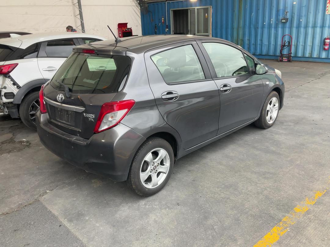 Photo '12' of Toyota Yaris YR Photo '12' of Toyota Yaris YR