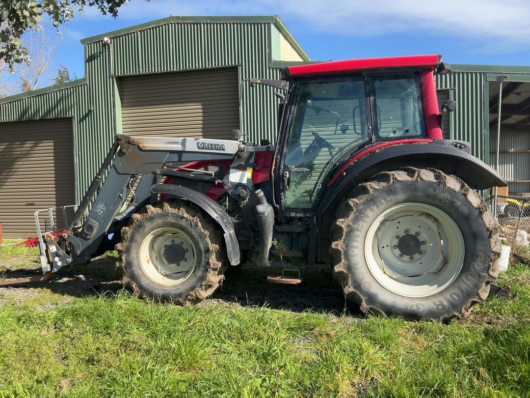 Photo '4' of valtra tractor N92 Tractor
