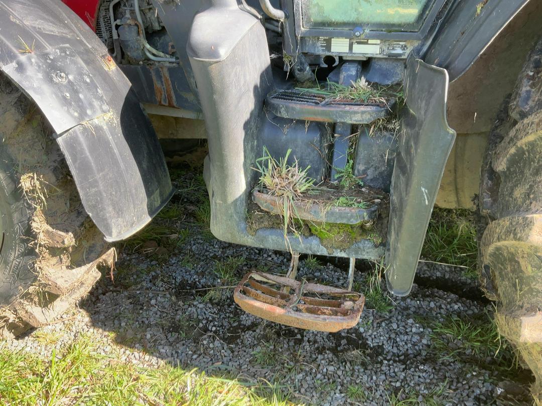 Photo '35' of valtra tractor N92 Tractor