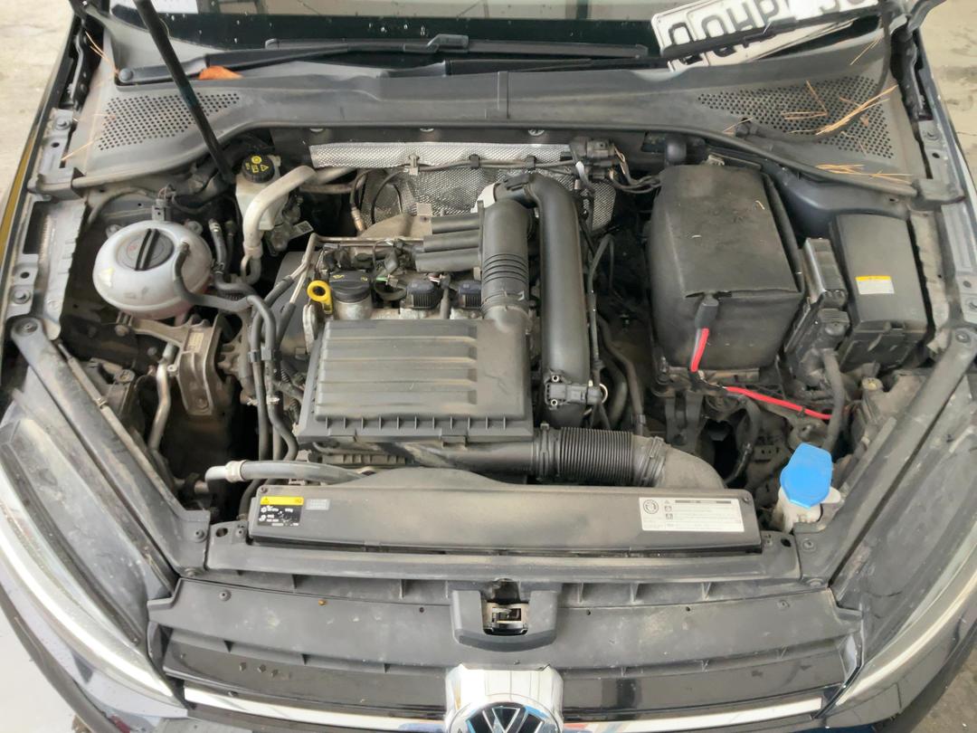 Photo '27' of Volkswagen Golf