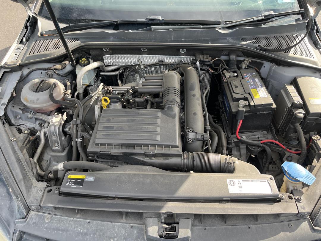 Photo '11' of Volkswagen Golf