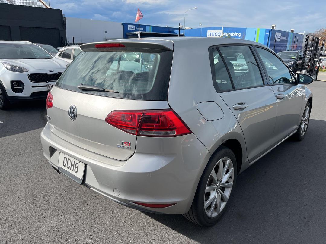 Photo '6' of Volkswagen Golf