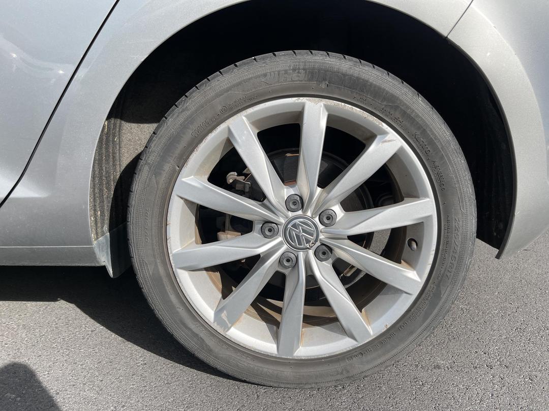 Photo '9' of Volkswagen Golf