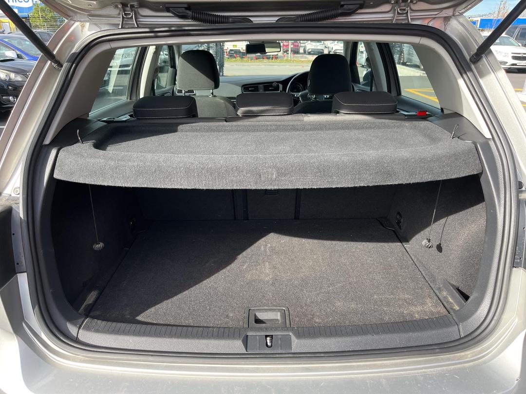 Photo '12' of Volkswagen Golf