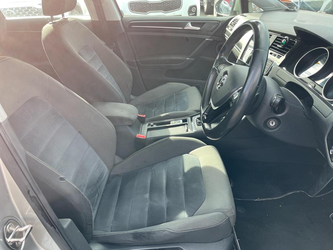 Photo '14' of Volkswagen Golf