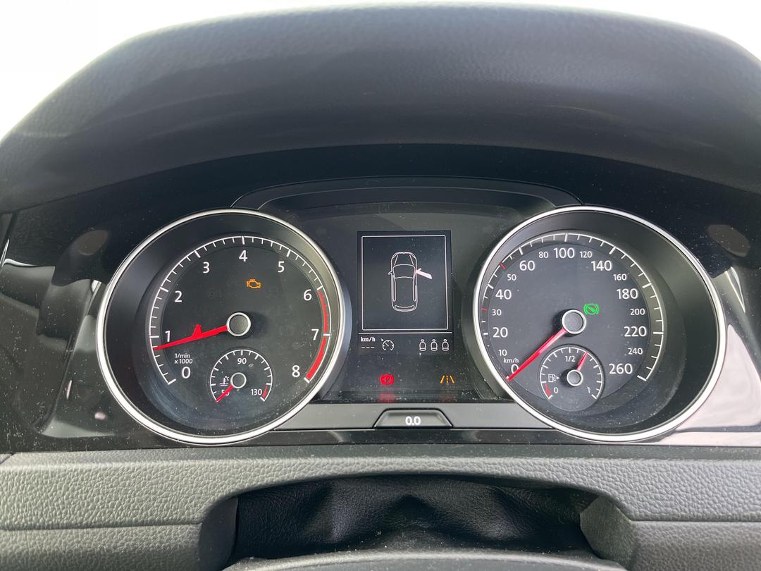 Photo '19' of Volkswagen Golf