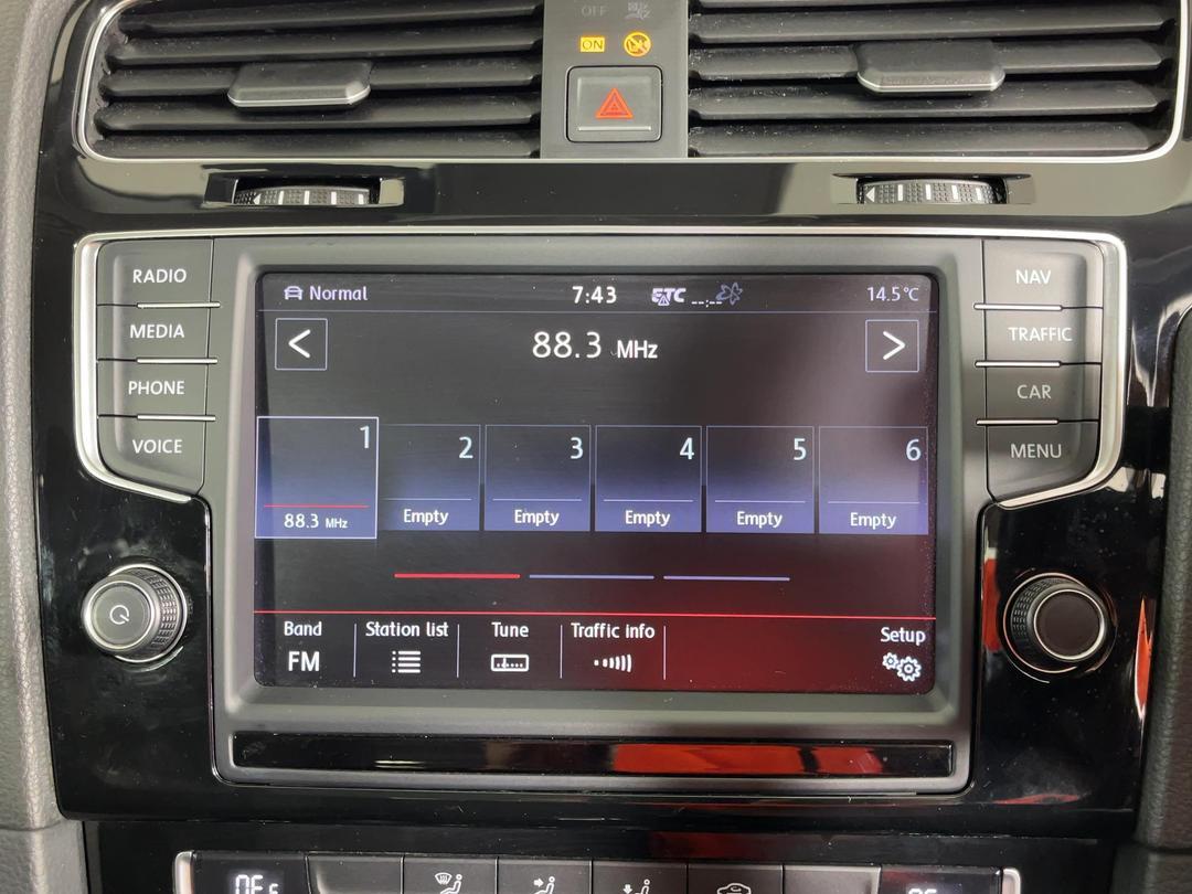 Photo '26' of Volkswagen Golf